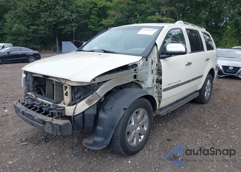 2008 Chrysler Aspen Limited z USA, uszkodzony, nr VIN 1A8HW58228F144526